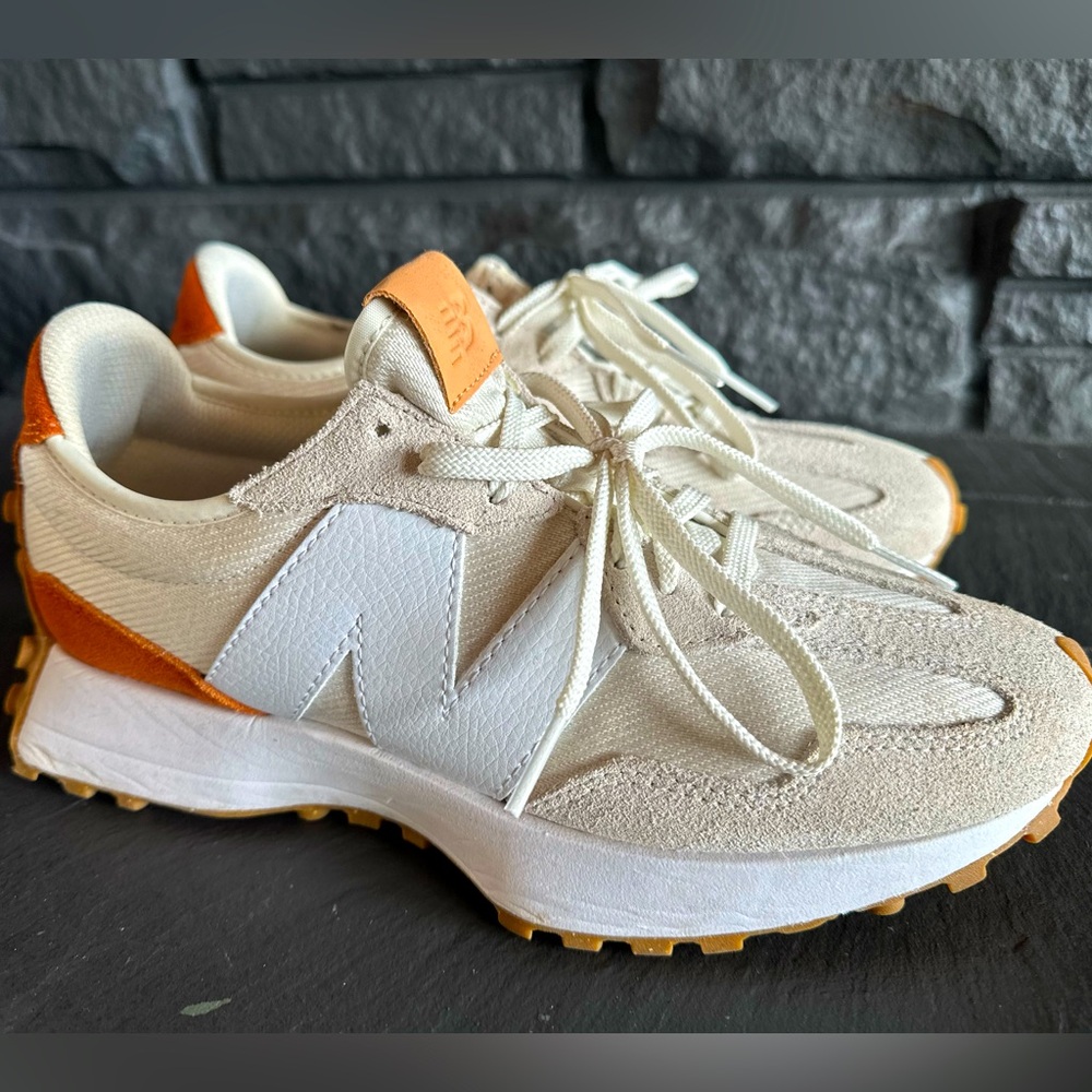 New Balance 324
